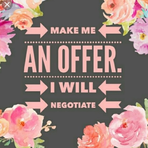 Meet your Posher, Stephanie - Picture 2 of 2